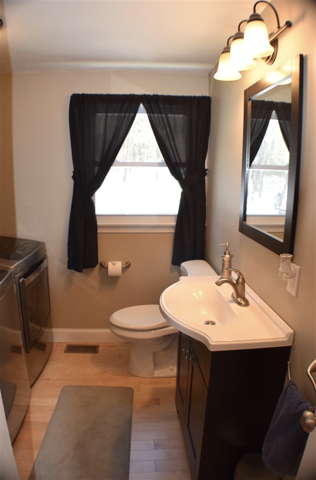 141 Robinson Road Hudson, NH 03051 - Photo 20 of 40 Gallery Image 20