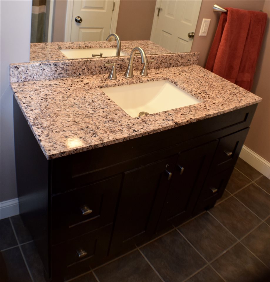 141 Robinson Road Hudson, NH 03051 - Photo 28 of 40 Gallery Image 28