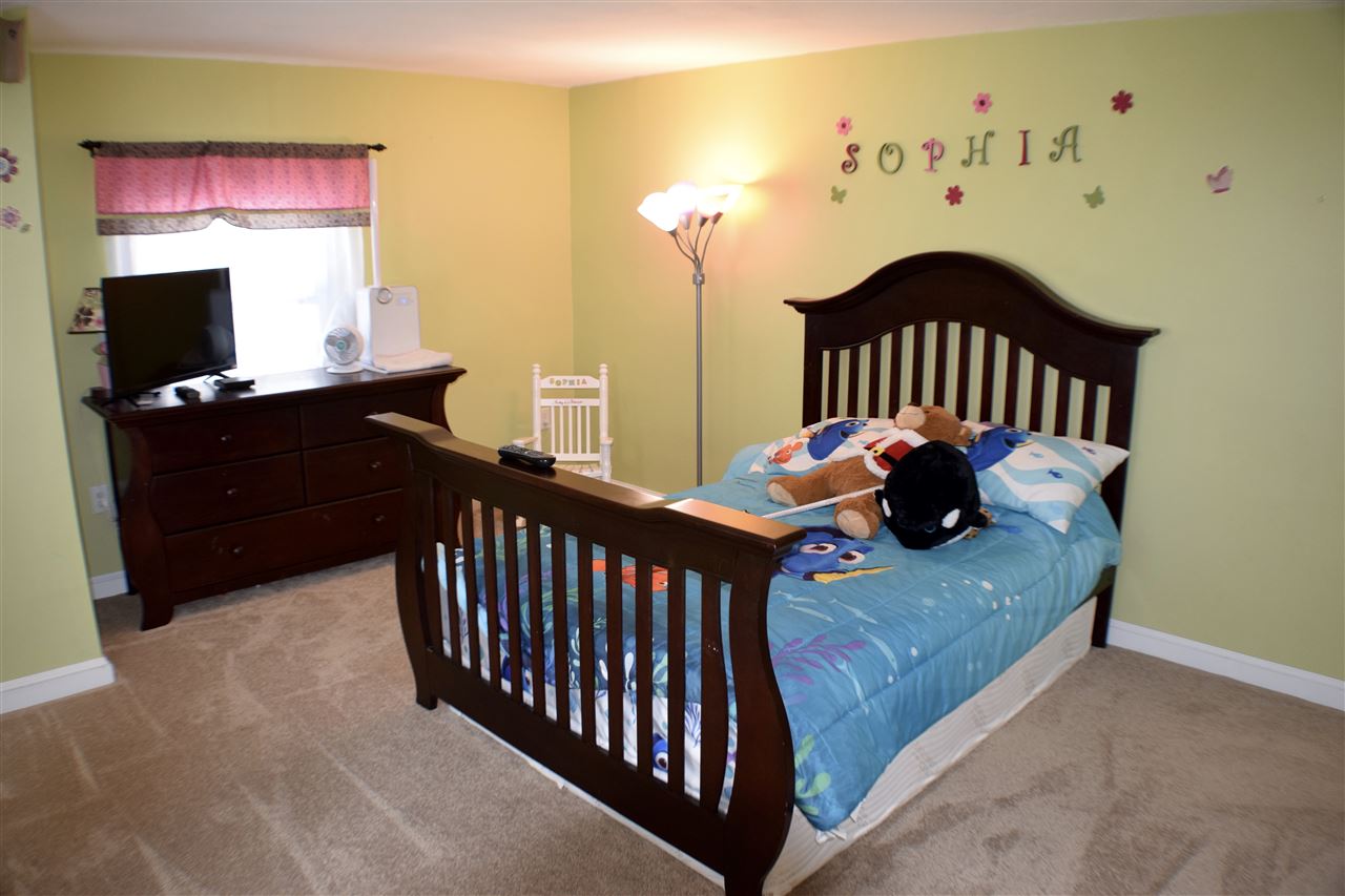 141 Robinson Road Hudson, NH 03051 - Photo 30 of 40 Gallery Image 30