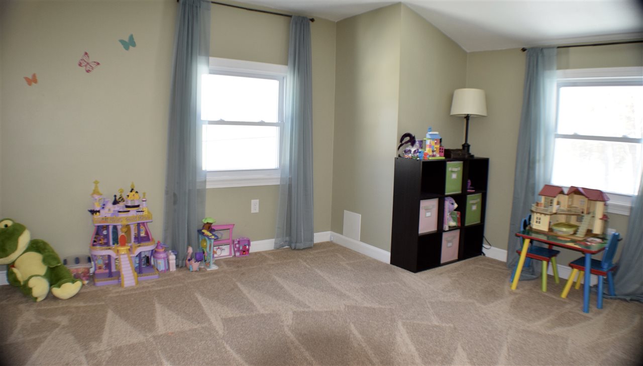 141 Robinson Road Hudson, NH 03051 - Photo 33 of 40 Gallery Image 33