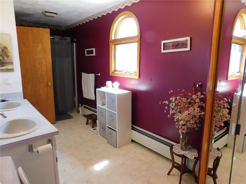 18 Chase Hill Road Hopkinton, RI 02804 - Photo 7 of 30 Gallery Image 7