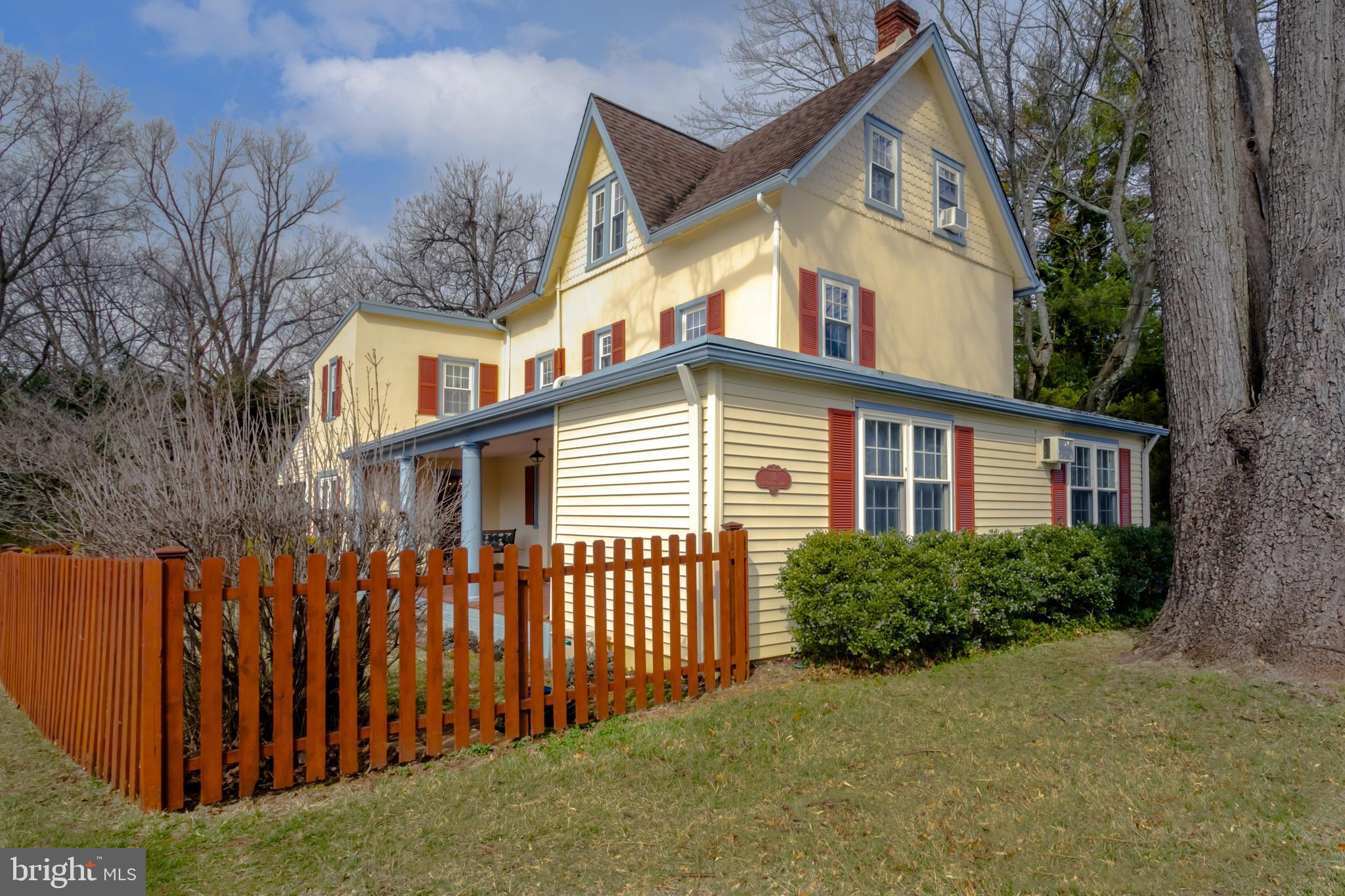 36 North Pennell Road Media, PA 19063 - Photo 3 of 39