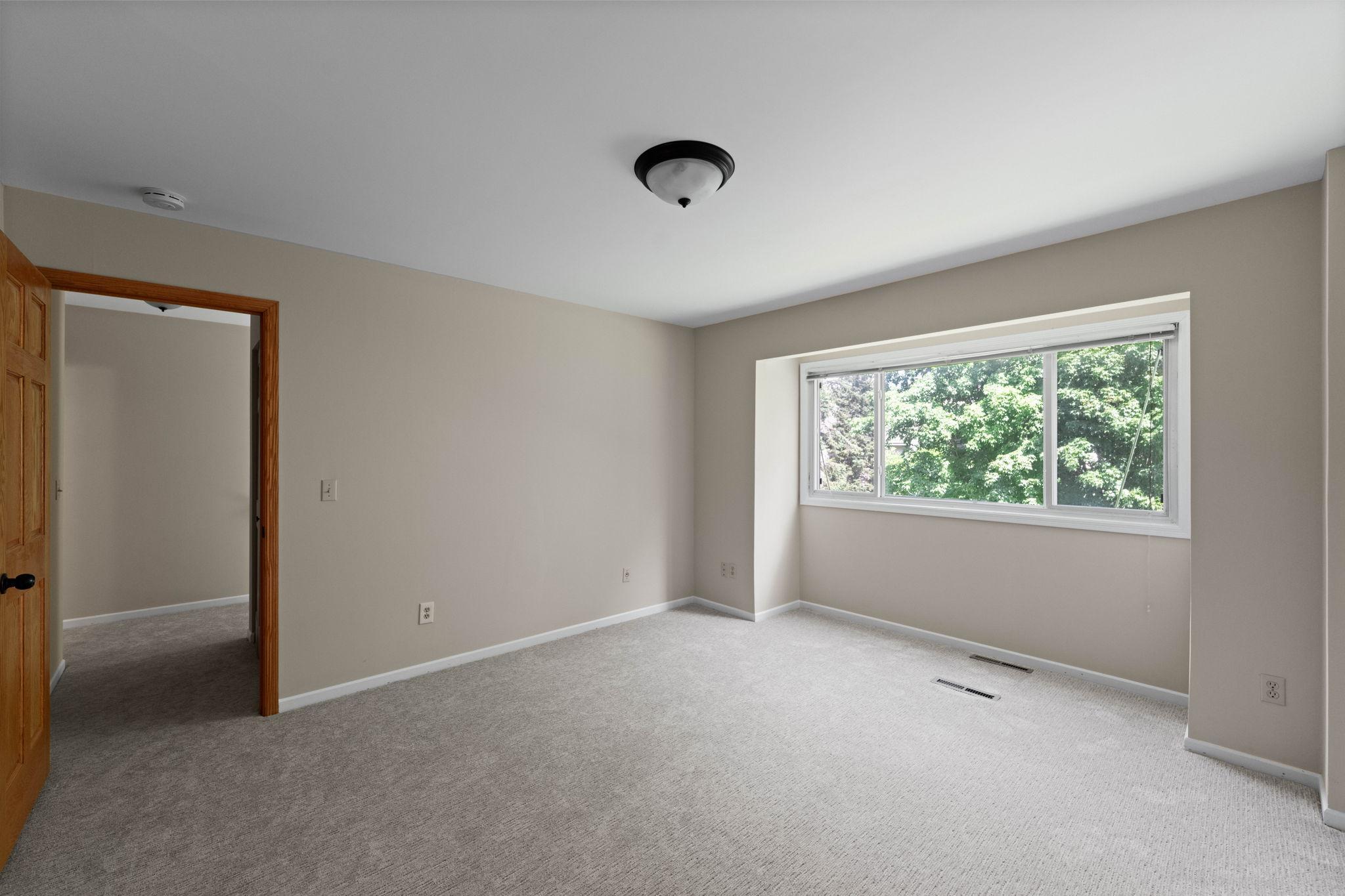 304 Pondridge Circle Wayzata, MN 55391 - Photo 16 of 30