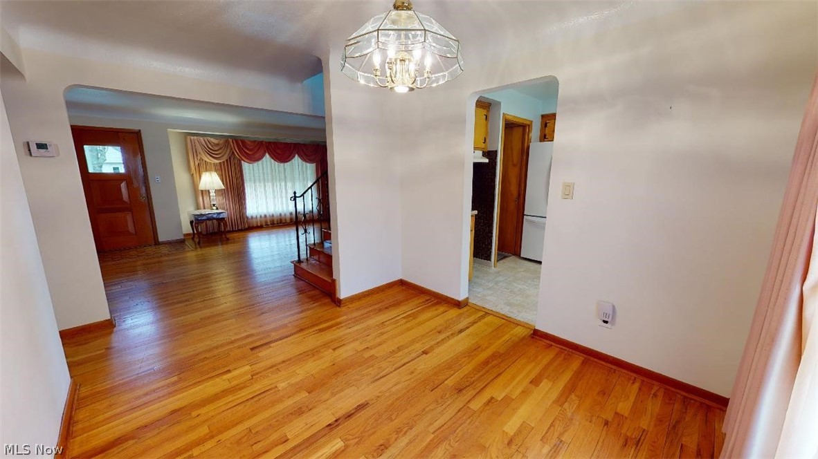 1389 Sunview Road Lyndhurst, OH 44124 - Photo 7 of 26