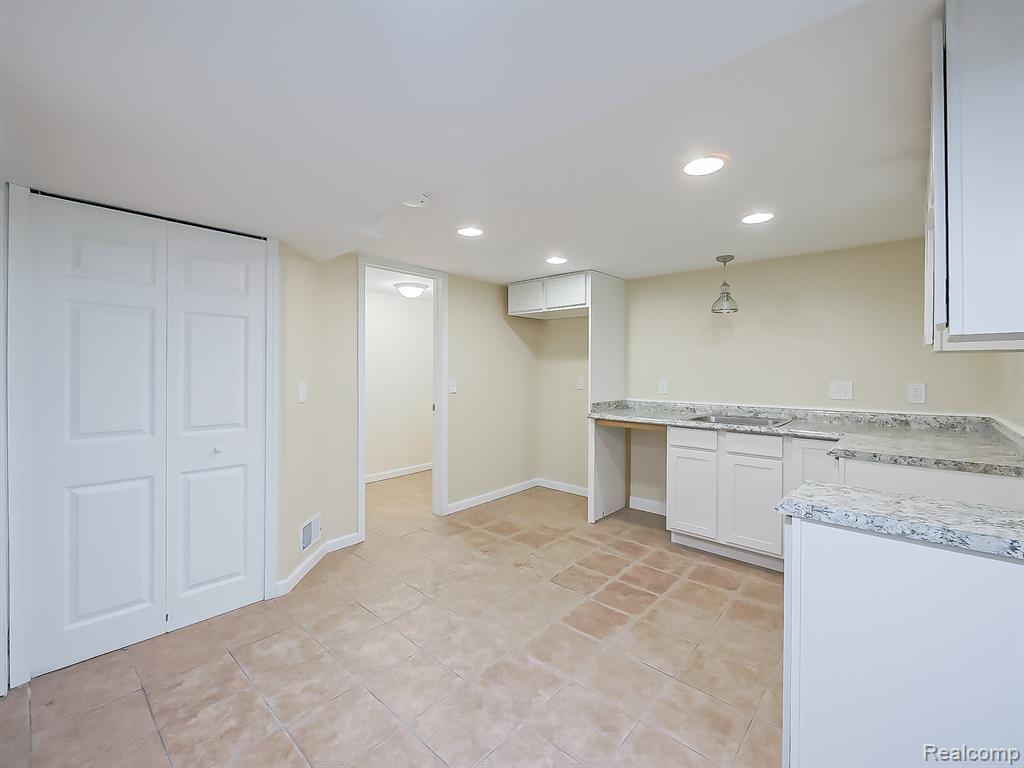 8701 Brookville Road Plymouth, MI 48170 - Photo 26 of 51