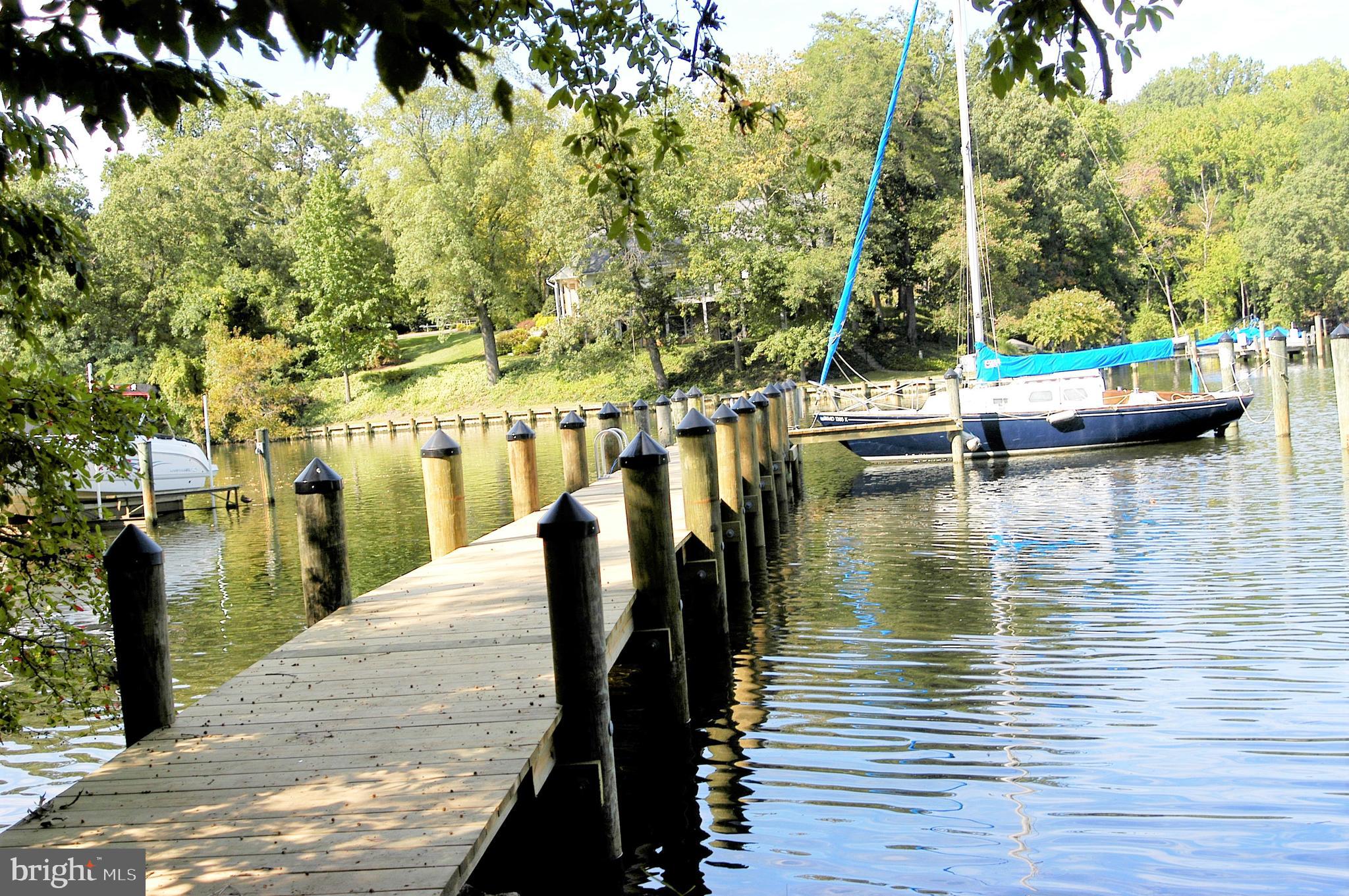 120 Riverside Road Edgewater, MD 21037 - Photo 24 of 29 Community Pier
