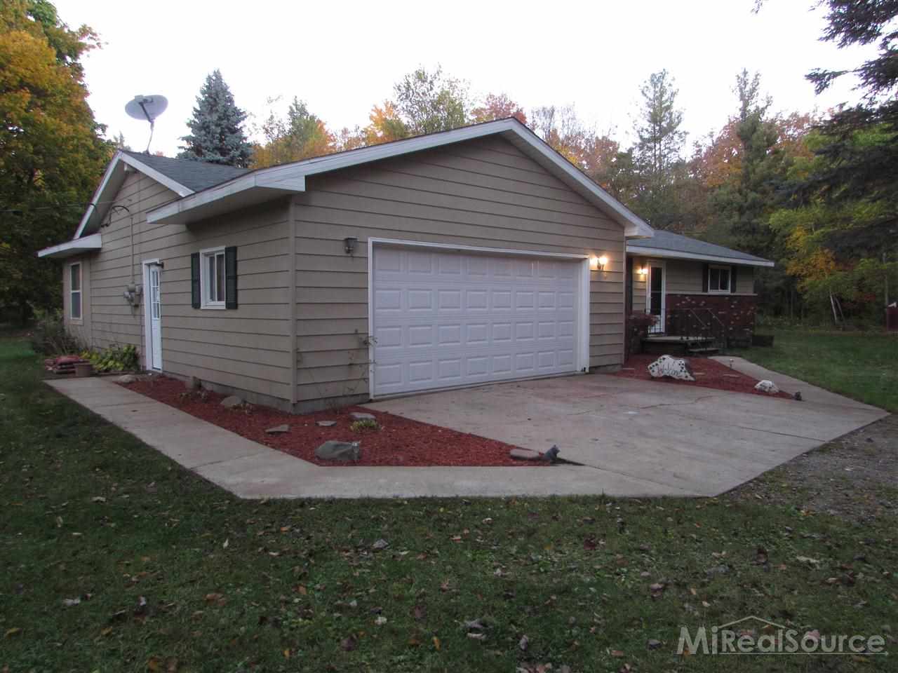7860 Kitchen Road Goodells, MI 48027 - Photo 3 of 24