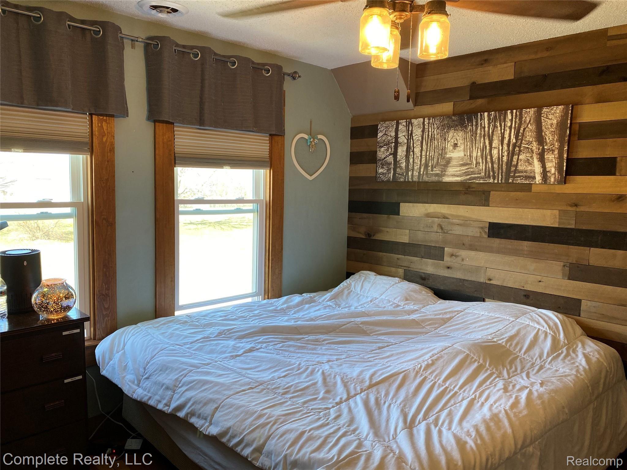 5447 Lapeer Road Burton, MI 48509 - Photo 31 of 61 2021-04-02 12.35