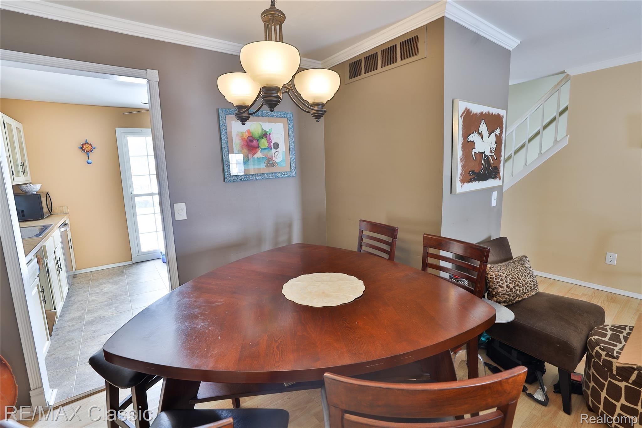1562 Gas Light Lane Rochester, MI 48306 - Photo 12 of 16 B45A2764.jpg