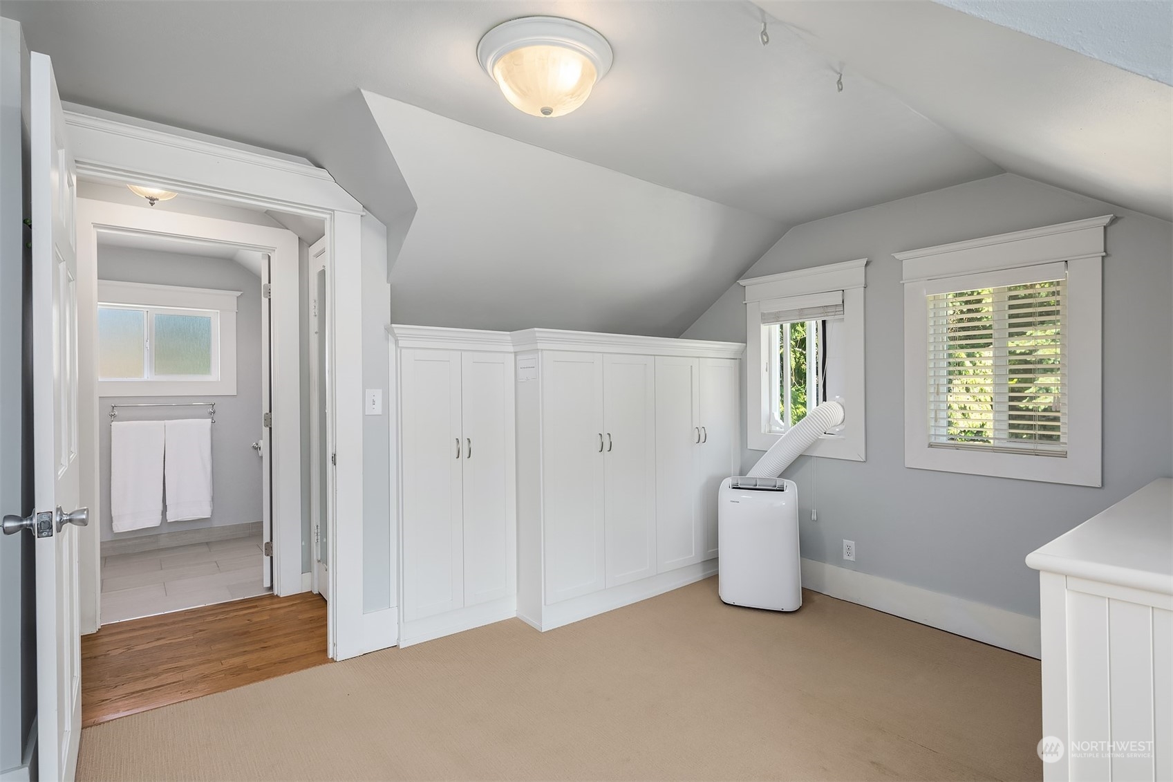 7316 Blake Place Southwest Seattle, WA 98136 - Photo 31 of 40 Gallery Image 31