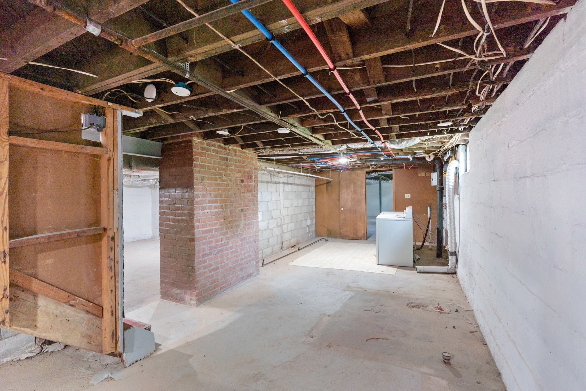 1503 5th Avenue West Springfield, TN 37172 - Photo 37 of 43 a view of empty room with wooden walls