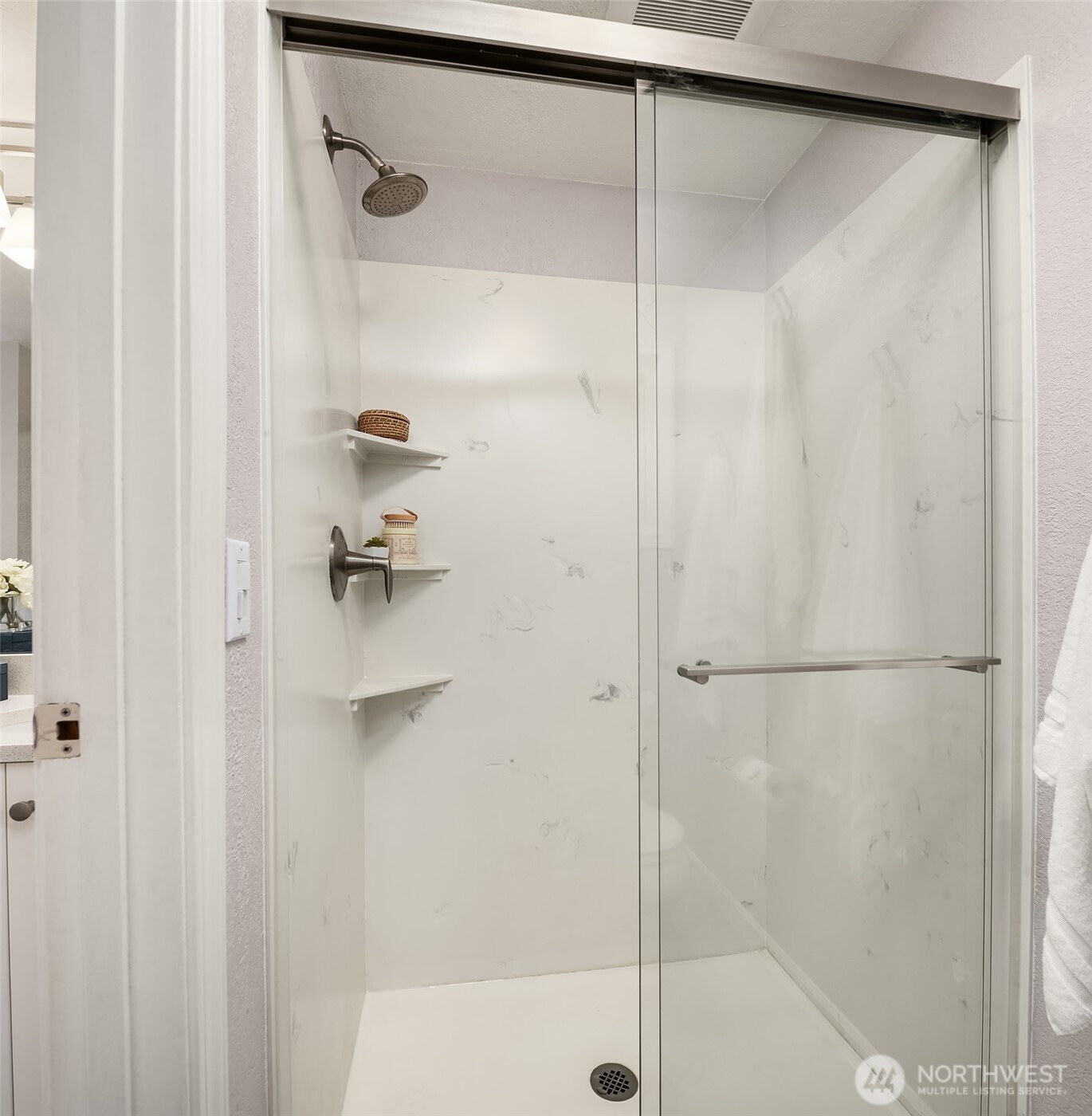 1816 171st Place Southeast Bothell, WA 98012 - Photo 19 of 40 Gallery Image 19