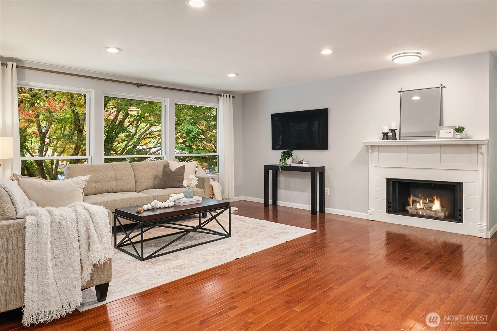 1816 171st Place Southeast Bothell, WA 98012 - Photo 3 of 40 Gallery Image 3