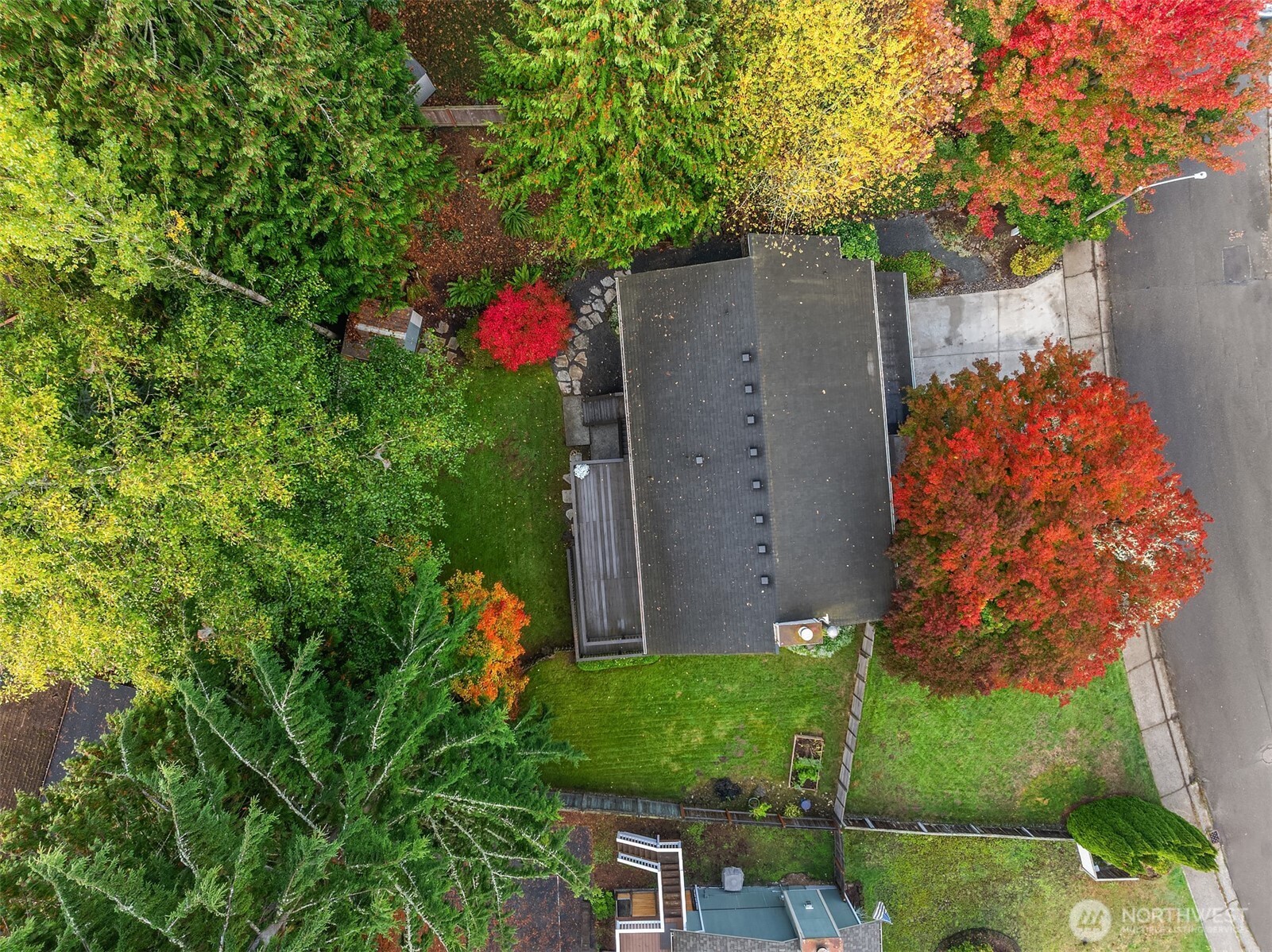 1816 171st Place Southeast Bothell, WA 98012 - Photo 37 of 40 Gallery Image 37