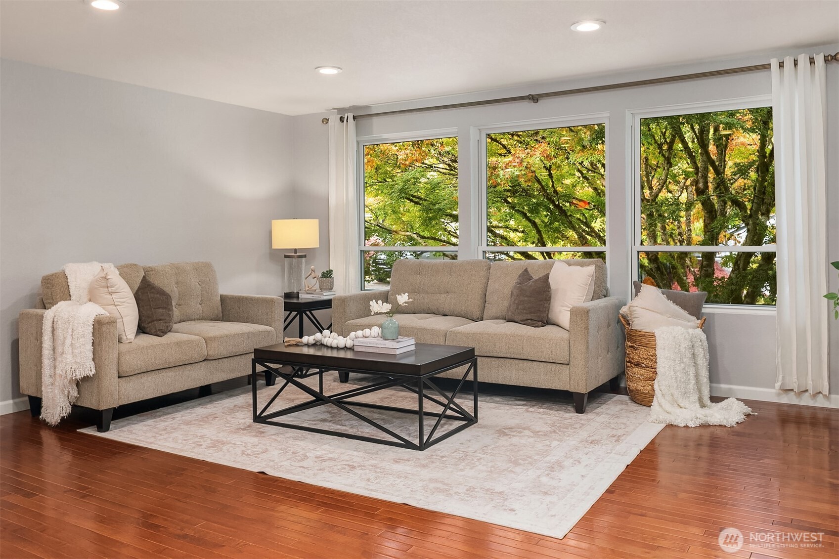 1816 171st Place Southeast Bothell, WA 98012 - Photo 4 of 40 Gallery Image 4