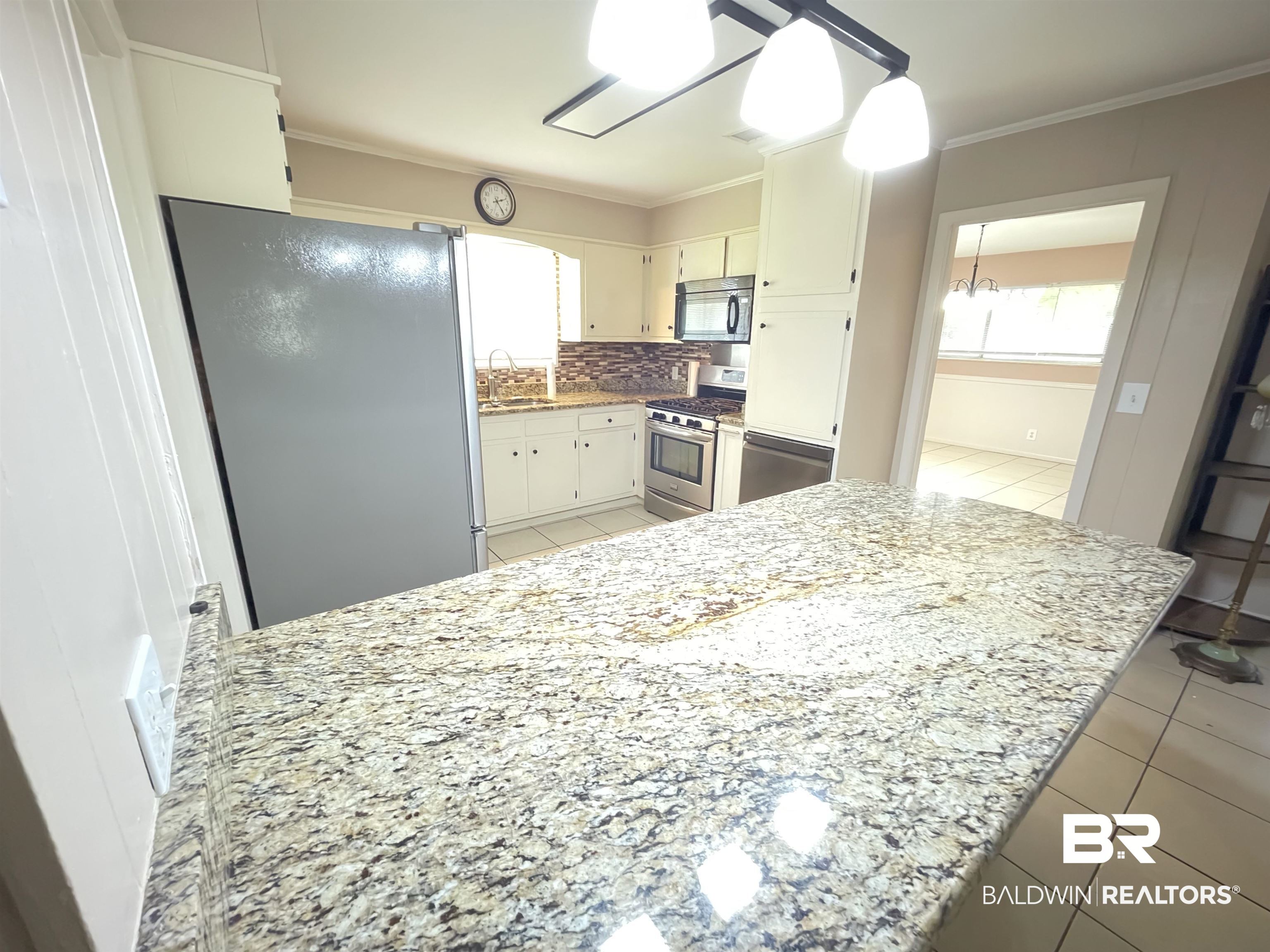 402 West Myrtle Avenue Foley, AL 36535 - Photo 11 of 38 Kitchen