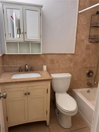 $2,100 | 15640 Southwest 80th Street, Unit G301, Miami, FL 33193