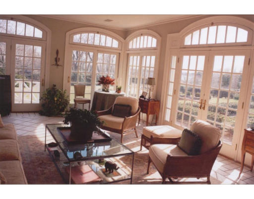 33 Harbor Street Manchester, MA 01944 - Photo 7 of 10 Gallery Image 7