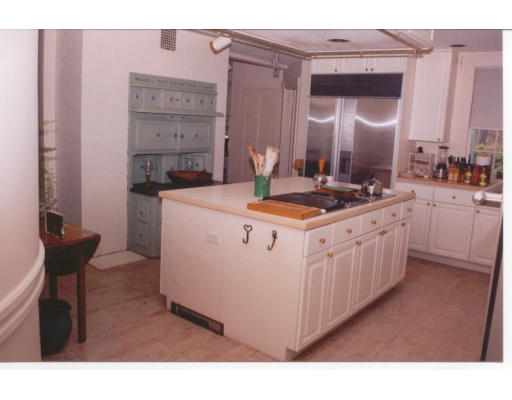 33 Harbor Street Manchester, MA 01944 - Photo 9 of 10 Gallery Image 9