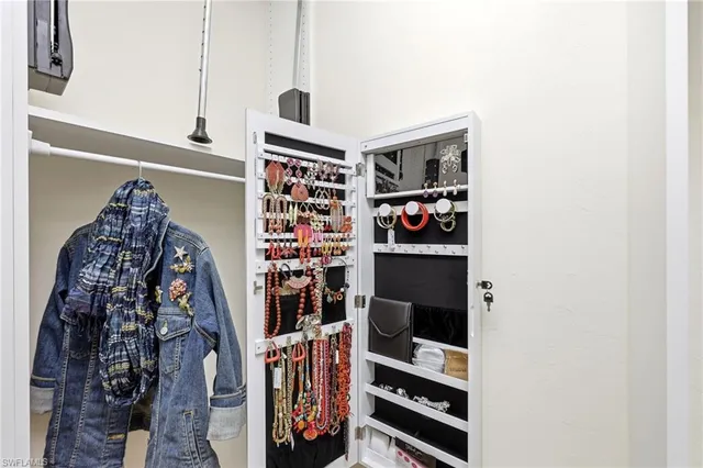 $1,200,000 | 2274 Queens Way, Naples, FL 34112