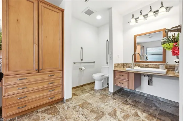 $1,200,000 | 2274 Queens Way, Naples, FL 34112