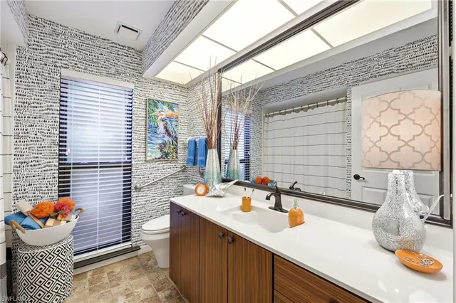 $1,200,000 | 2274 Queens Way, Naples, FL 34112