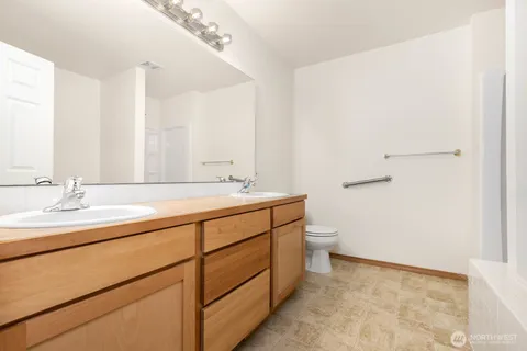 $535,000 | 923 Sarah Court Northwest, Olympia, WA 98502