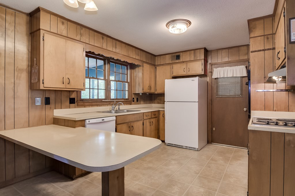 326 Pleasant Home Road Augusta, GA 30907 - Photo 8 of 33
