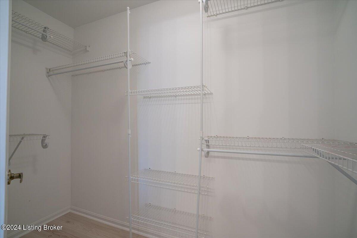 10802 Falkirk Road Louisville, KY 40243 - Photo 22 of 38 37-10802-42