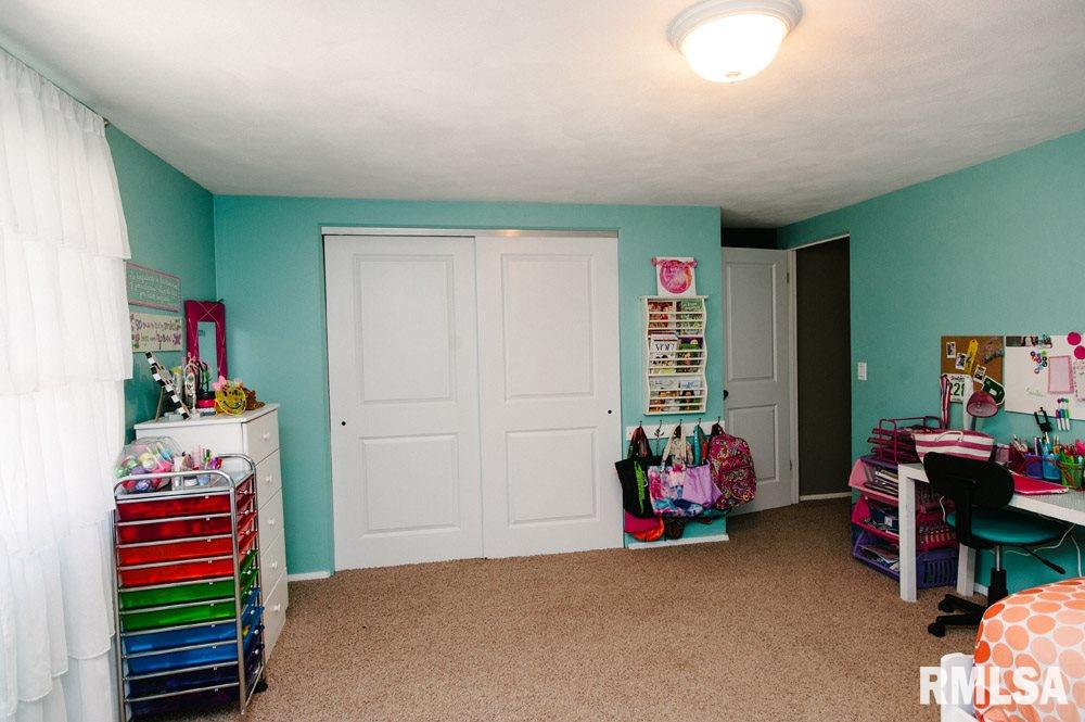 708 Westgate Road Washington, IL 61571 - Photo 12 of 25 Gallery Image 12