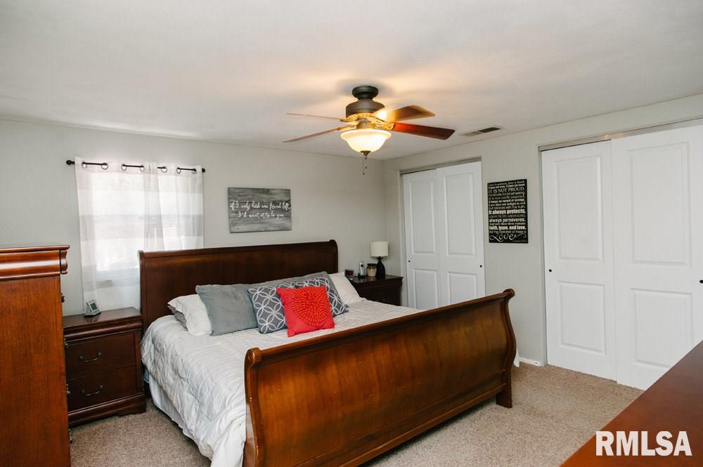 708 Westgate Road Washington, IL 61571 - Photo 15 of 25 Gallery Image 15