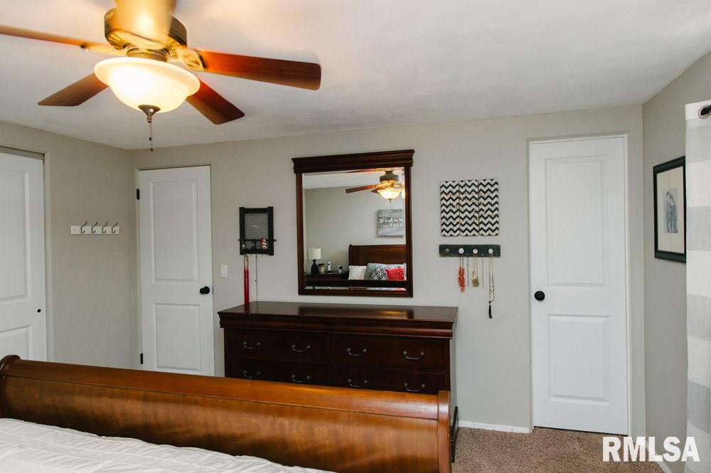 708 Westgate Road Washington, IL 61571 - Photo 16 of 25 Gallery Image 16