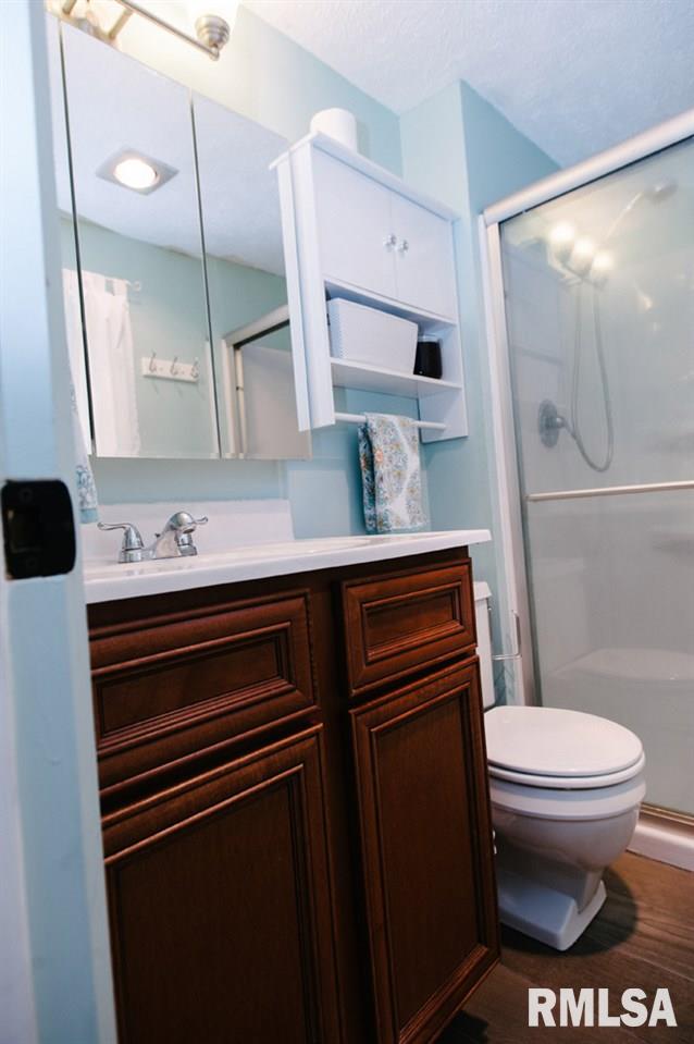 708 Westgate Road Washington, IL 61571 - Photo 17 of 25 Gallery Image 17