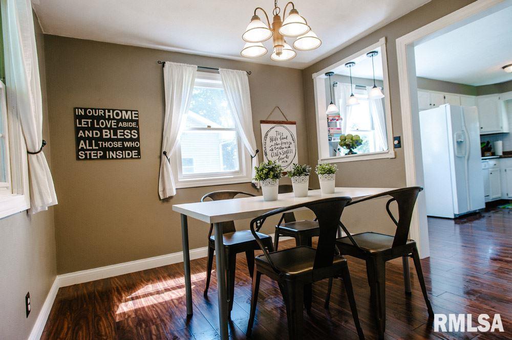 708 Westgate Road Washington, IL 61571 - Photo 2 of 25 Gallery Image 2