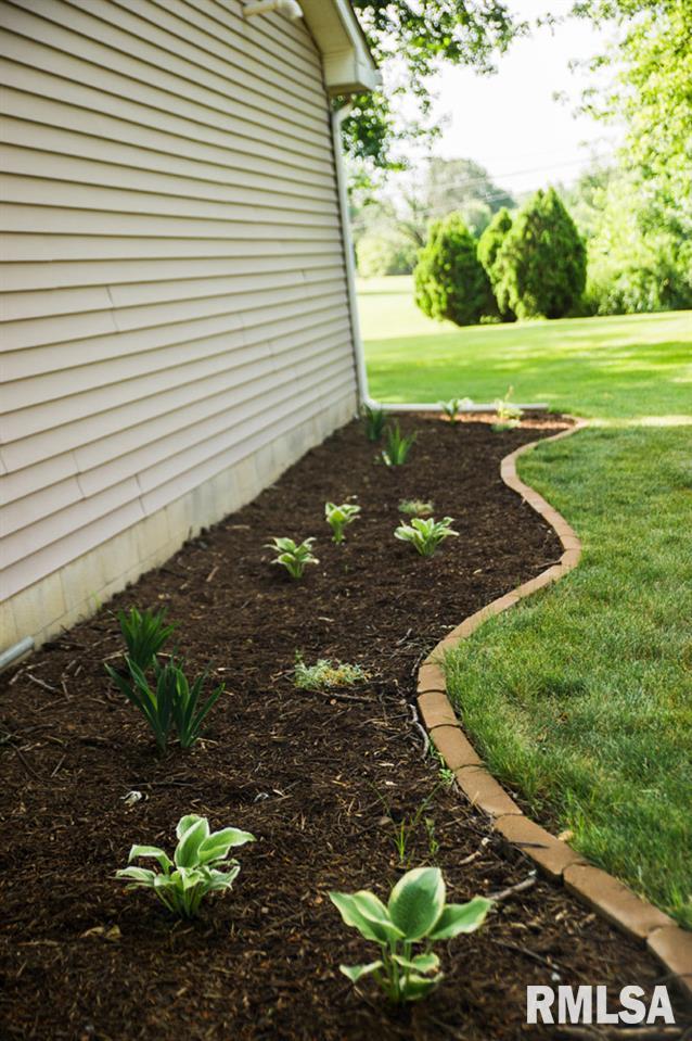 708 Westgate Road Washington, IL 61571 - Photo 22 of 25 Gallery Image 22