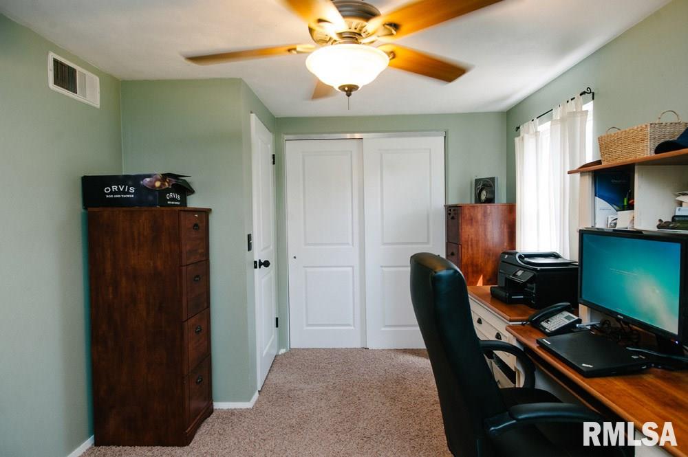 708 Westgate Road Washington, IL 61571 - Photo 7 of 25 Gallery Image 7