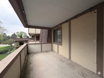 $150,000 | 435 Cavalier Court, Unit 205C, West Dundee, IL 60118