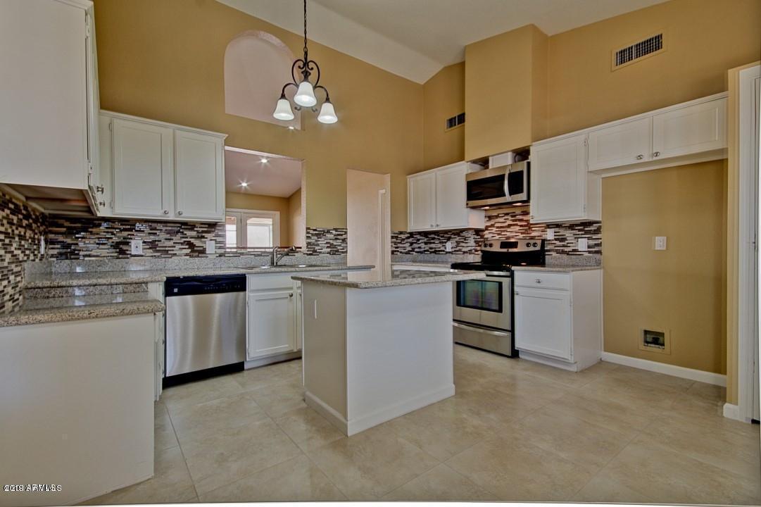 9012 West Granada Road Phoenix, AZ 85037 - Photo 13 of 36 Kitchen5