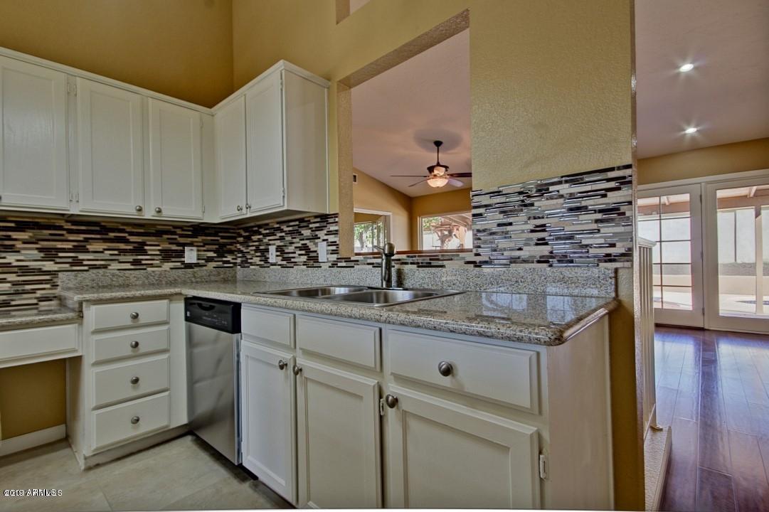 9012 West Granada Road Phoenix, AZ 85037 - Photo 19 of 36 Kitchen8