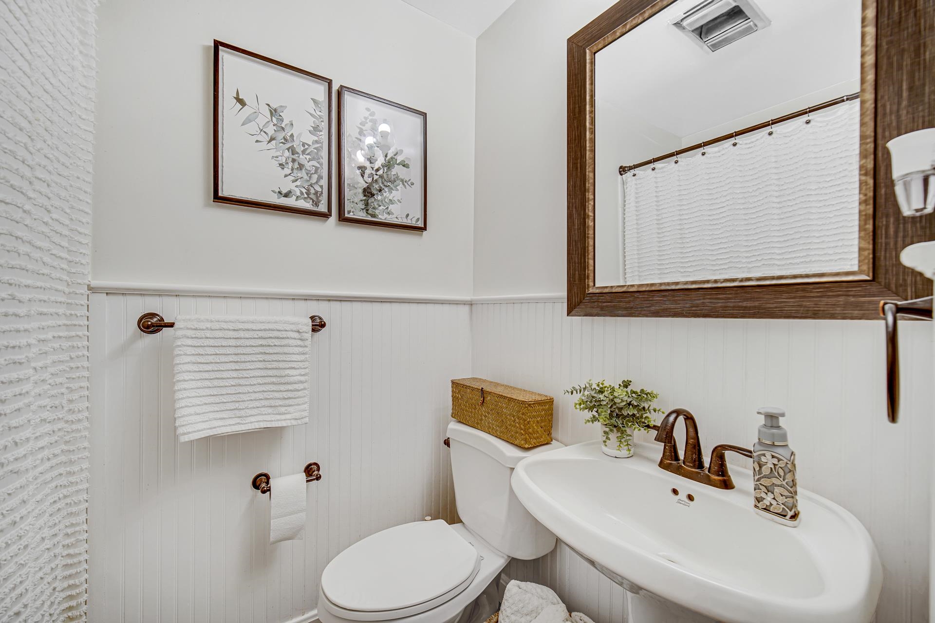 16540 Pretty Lake Road Plymouth, IN 46563 - Photo 13 of 36 Gallery Image 13