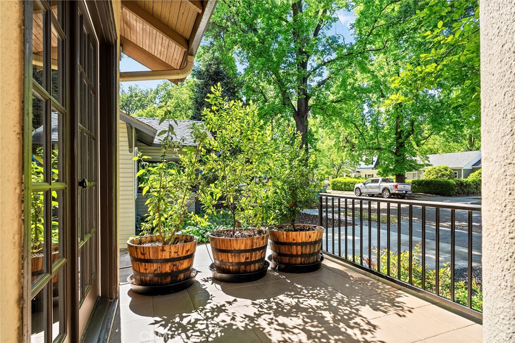 587 East 3rd Street Chico, CA 95928 - Photo 10 of 73