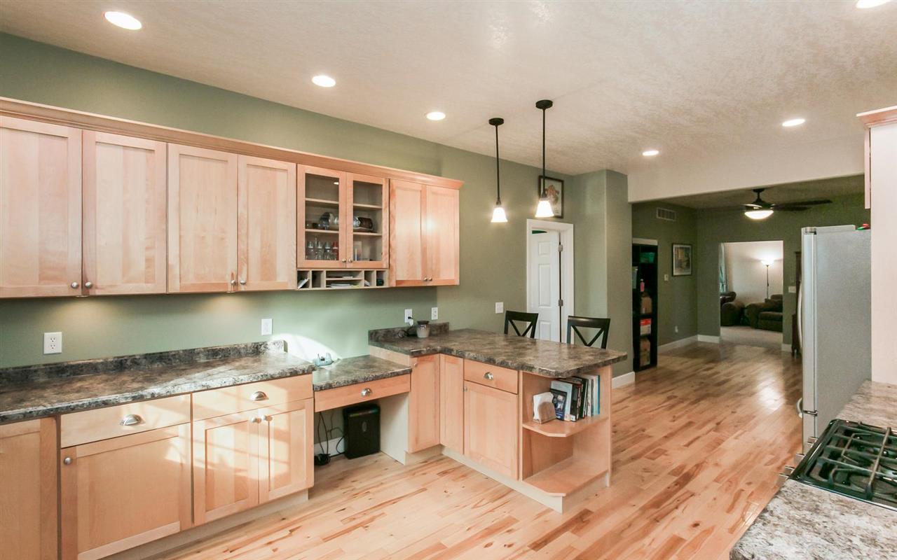 1819 Angle Road Southwest Kalona, IA 52247 - Photo 6 of 21 Gallery Image 6
