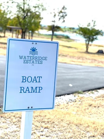 a sign that is on the side of a building