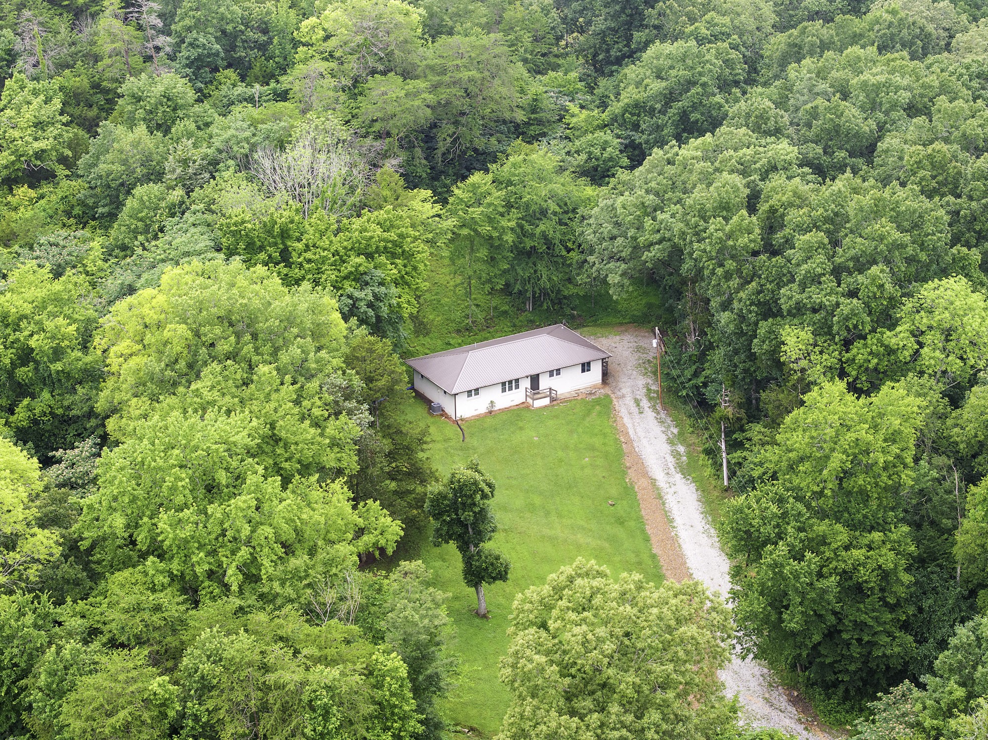 112 Sam Horner Lane Decaturville, TN 38329 - Photo 7 of 27 Gallery Image 7