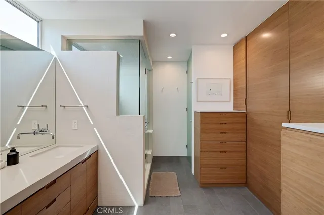 $39,500 | 27 Driftwood Street, Marina del Rey, CA 90292