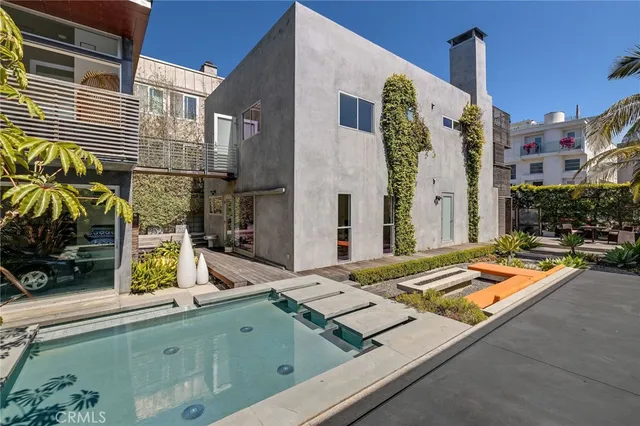 $39,500 | 27 Driftwood Street, Marina del Rey, CA 90292