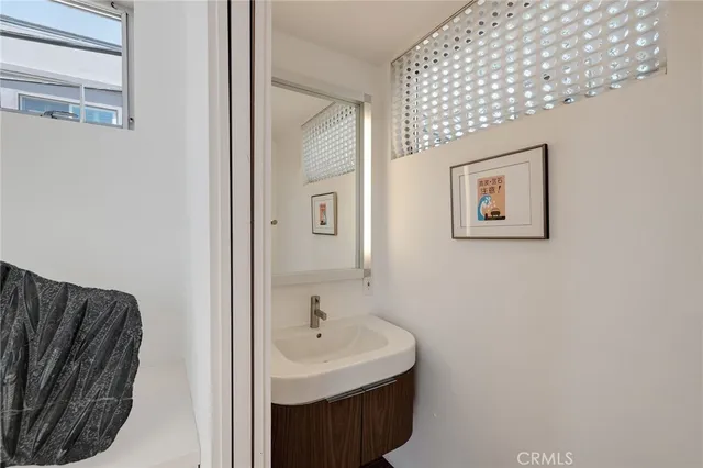 $39,500 | 27 Driftwood Street, Marina del Rey, CA 90292