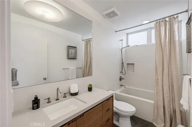 $39,500 | 27 Driftwood Street, Marina del Rey, CA 90292