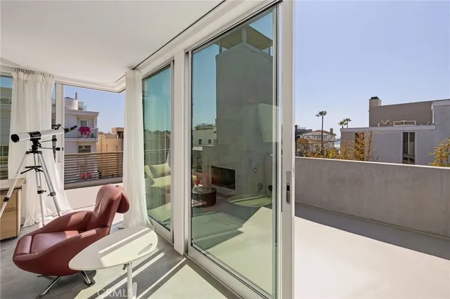 $39,500 | 27 Driftwood Street, Marina del Rey, CA 90292