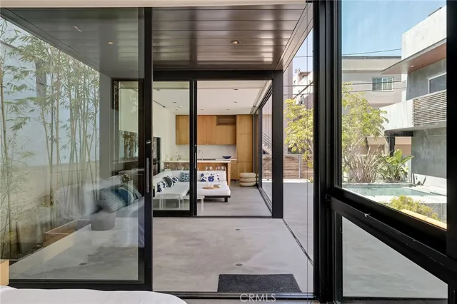 $39,500 | 27 Driftwood Street, Marina del Rey, CA 90292